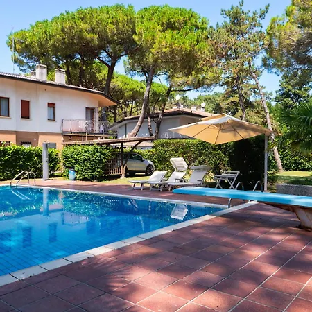Crescendo & Private Pool